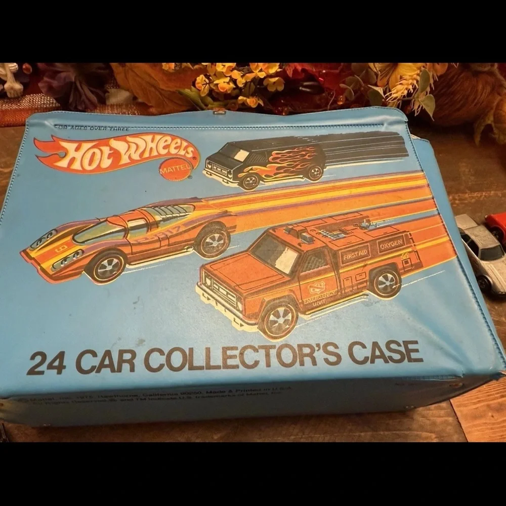 Vintage Hot Wheels Die Cast Car Lot & matchbox Car Toys Orginal Case 19 Cars 60s
